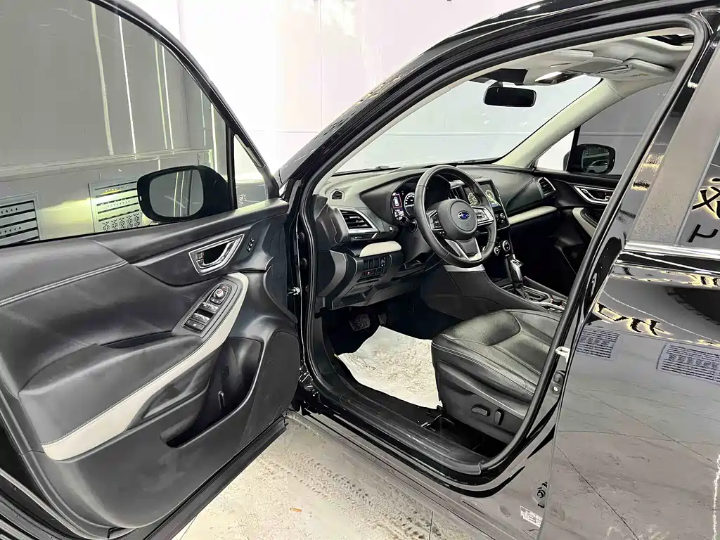 Forester 2022 2.0i AWD Luxury Edition EyeSight
