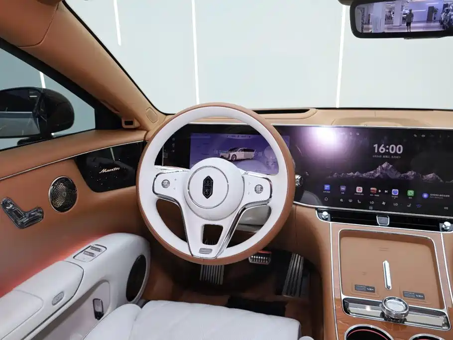尊界S800 2025 Edition Range-Extended Starlight Executive Version 4-Seater (192-line LiDAR)