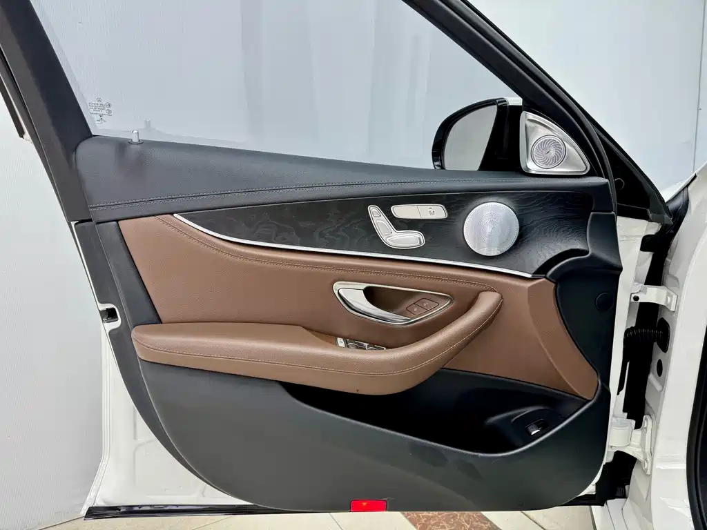 Mercedes-Benz E-Class 2016 E 200 L Sportline