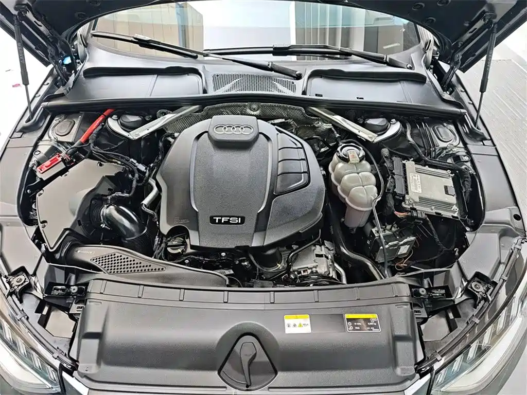 Audi A4L 2022 40 TFSI Sporty Dynamic Edition