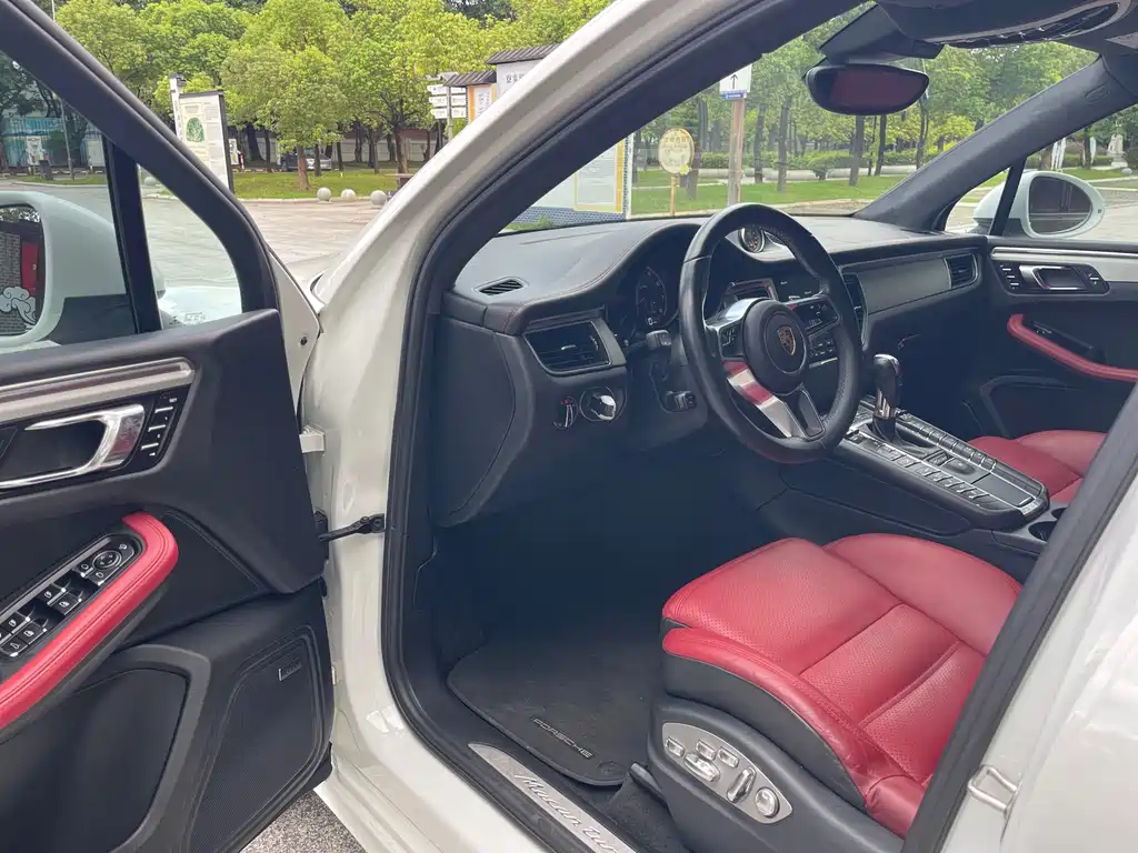 Macan Turbo 3.6T