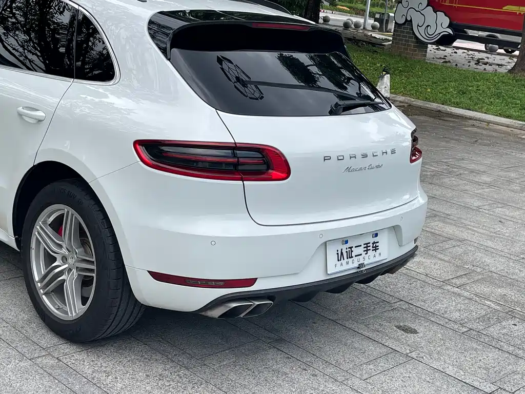 Macan Turbo 3.6T