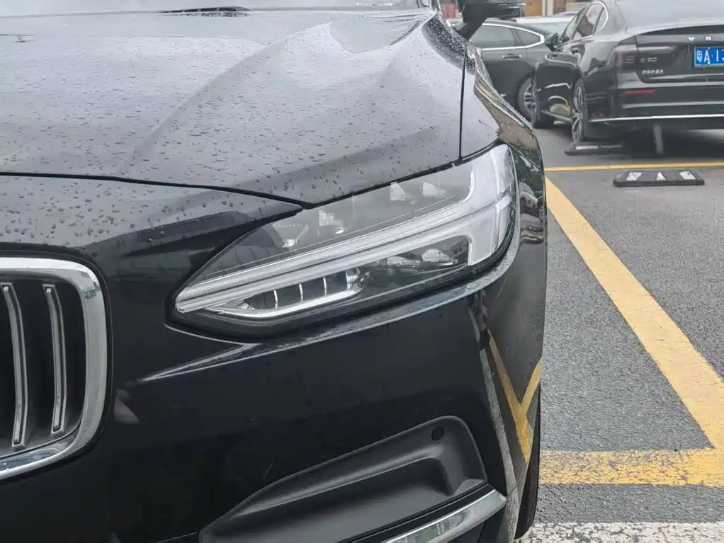 Volvo S90 2023 B5 Intelligent Distance Luxury Edition