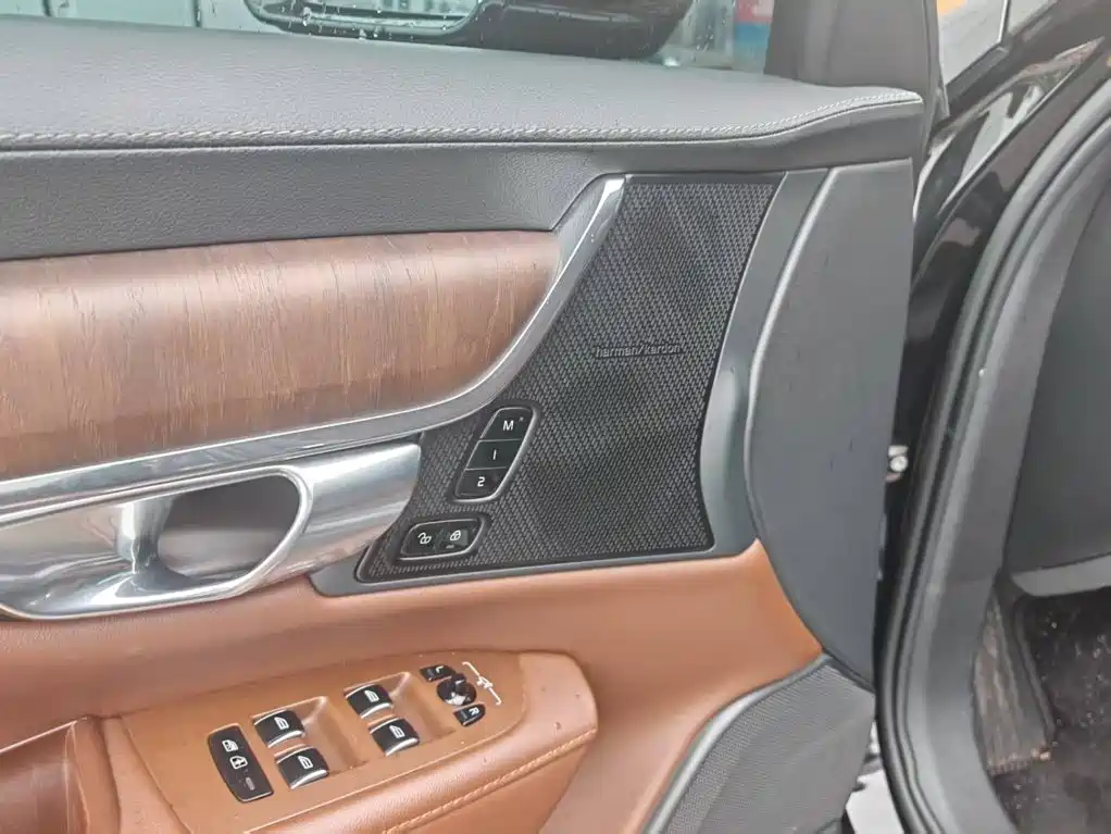 Volvo S90 2023 B5 Intelligent Distance Luxury Edition