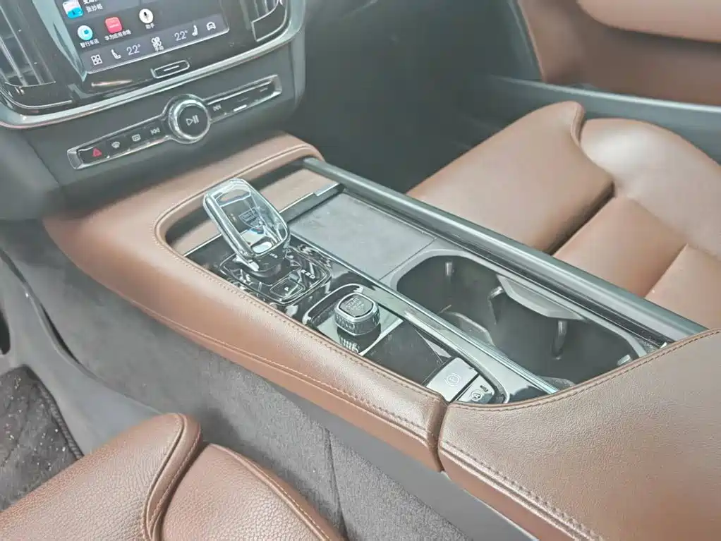 Volvo S90 2023 B5 Intelligent Distance Luxury Edition