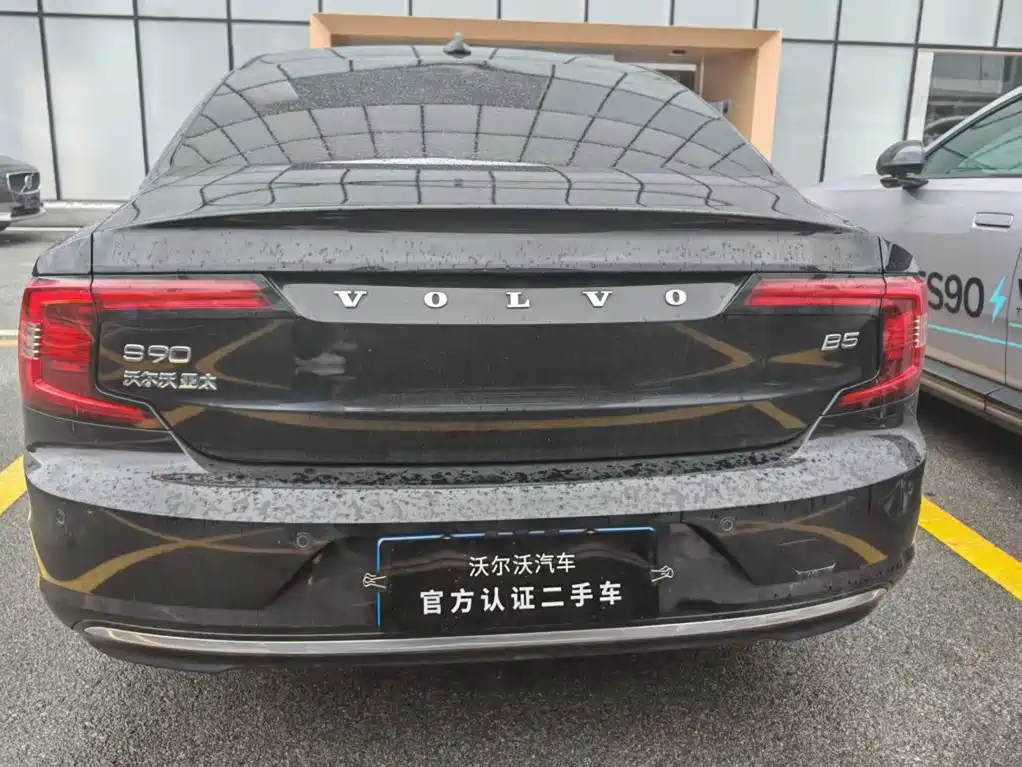 Volvo S90 2023 B5 Intelligent Distance Luxury Edition