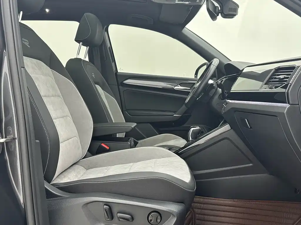 Tayron 2022 380TSI 4x4 R-Line Smart Connect Edition