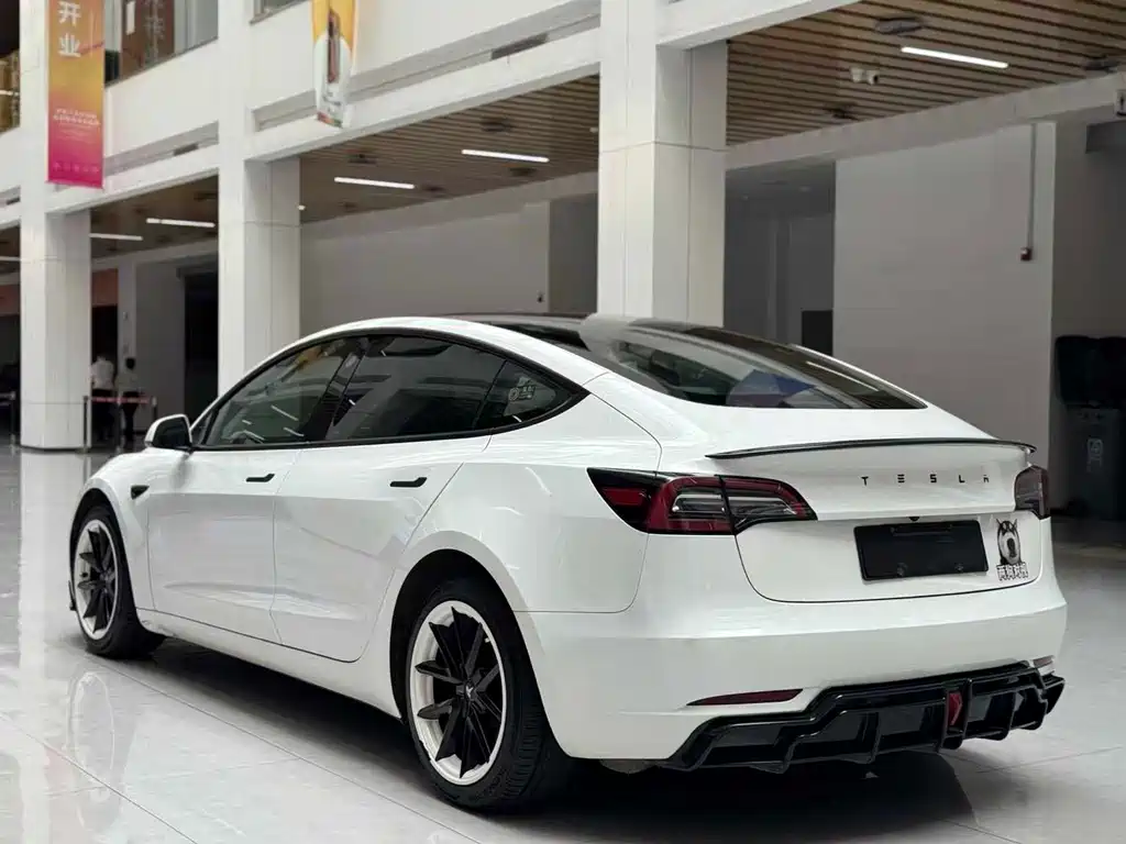 Model 3 Rear-Wheel Drive 2022