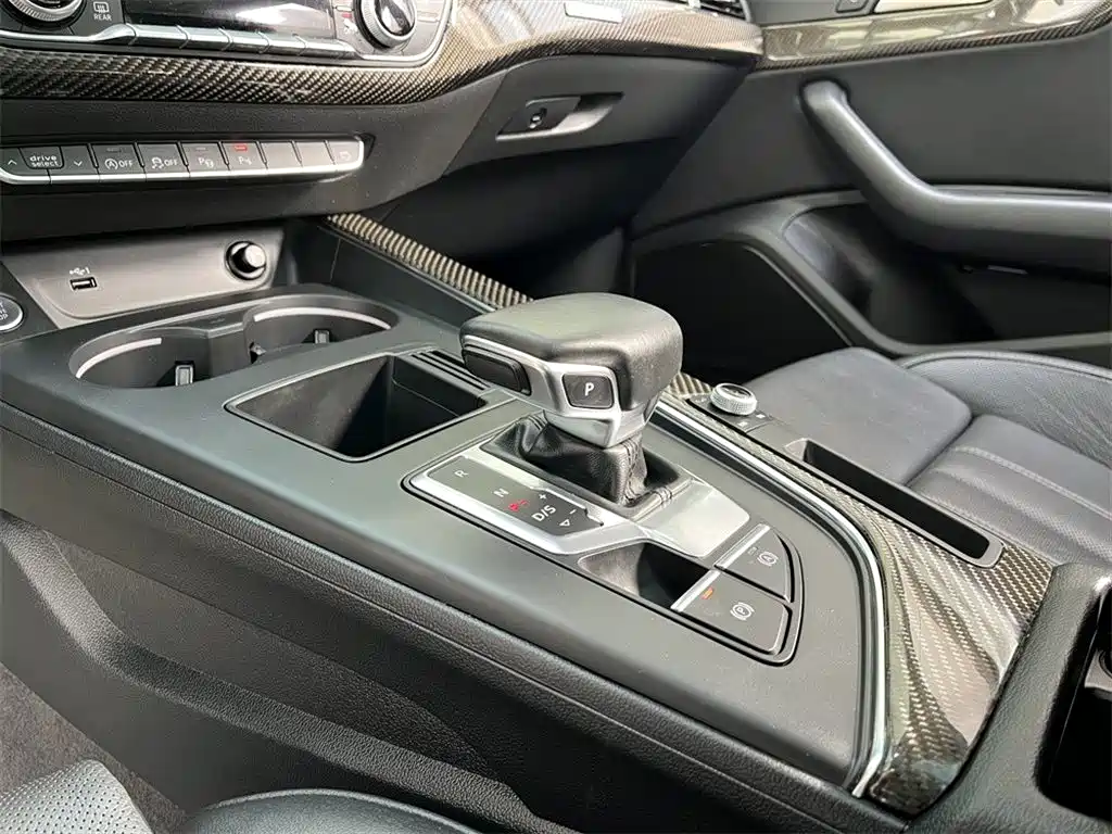 Audi A4L 2020 40 TFSI quattro Luxury Dynamic Edition