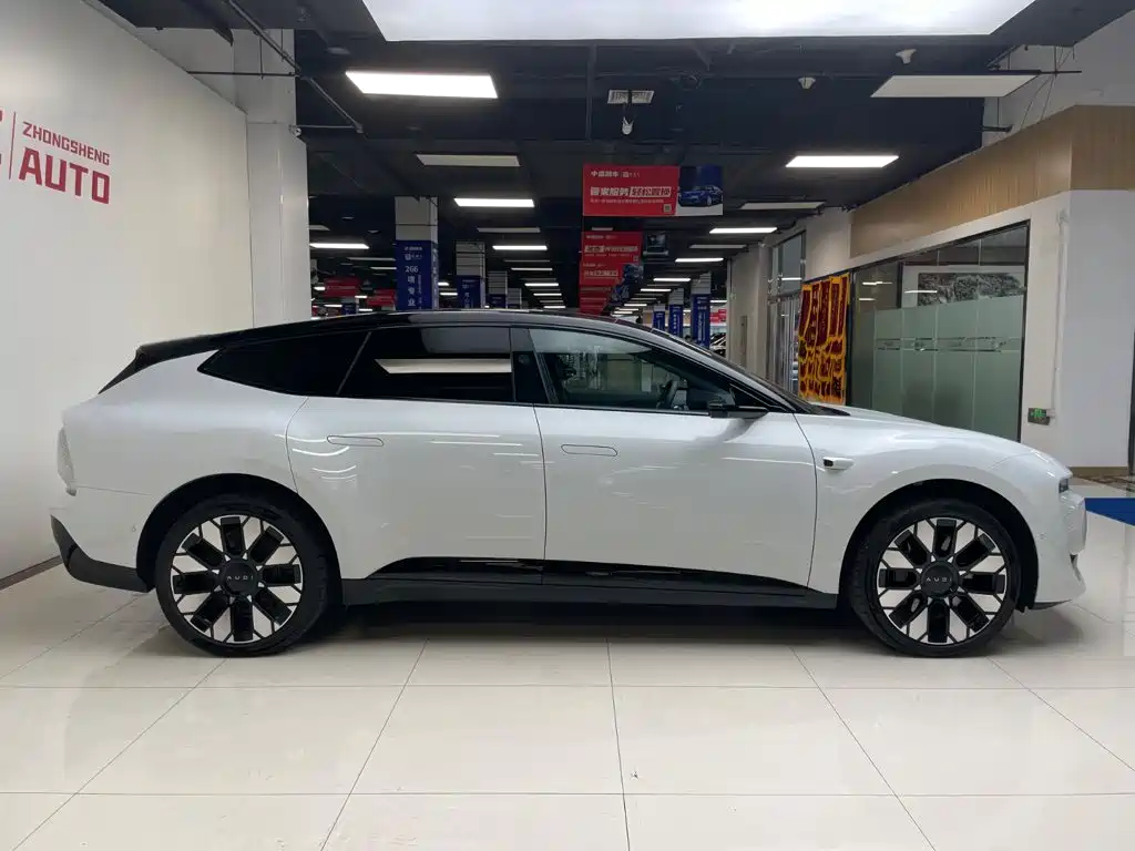 Audi E5 Sportback 2026 model Flagship quattro edition