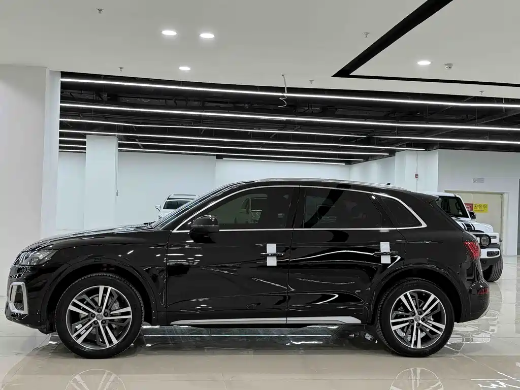 Audi Q5L 2021 40 TFSI Premium Dynamic Edition