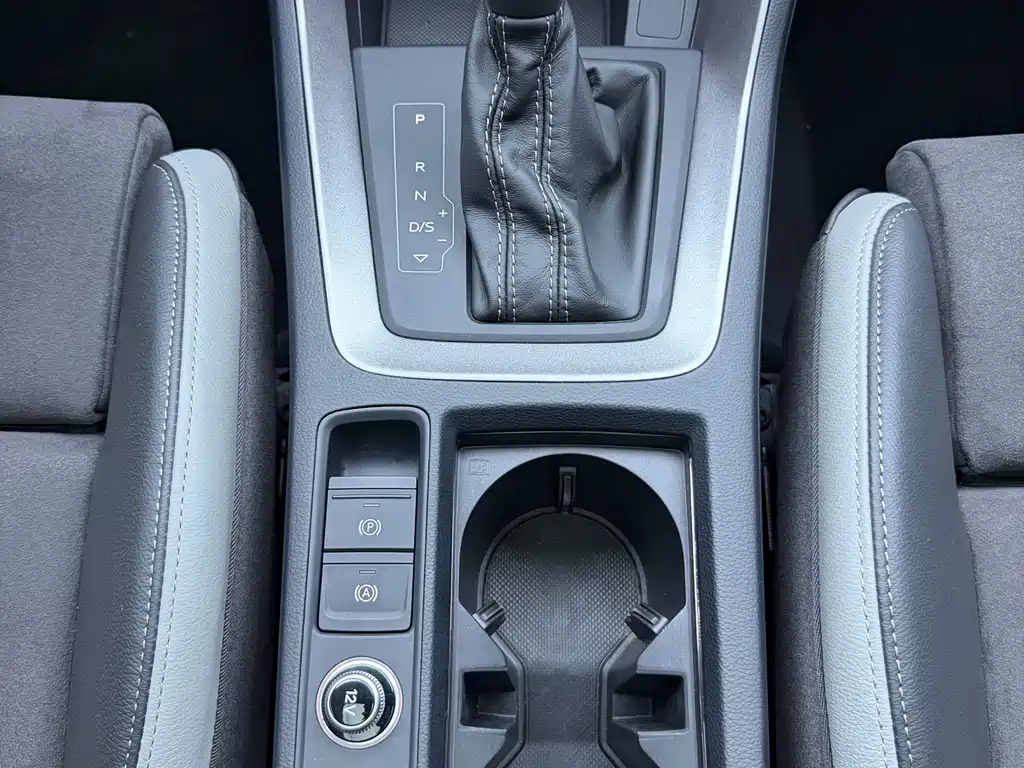 Audi Q3 2023 35 TFSI Sporty Dynamic Edition (1.4T)