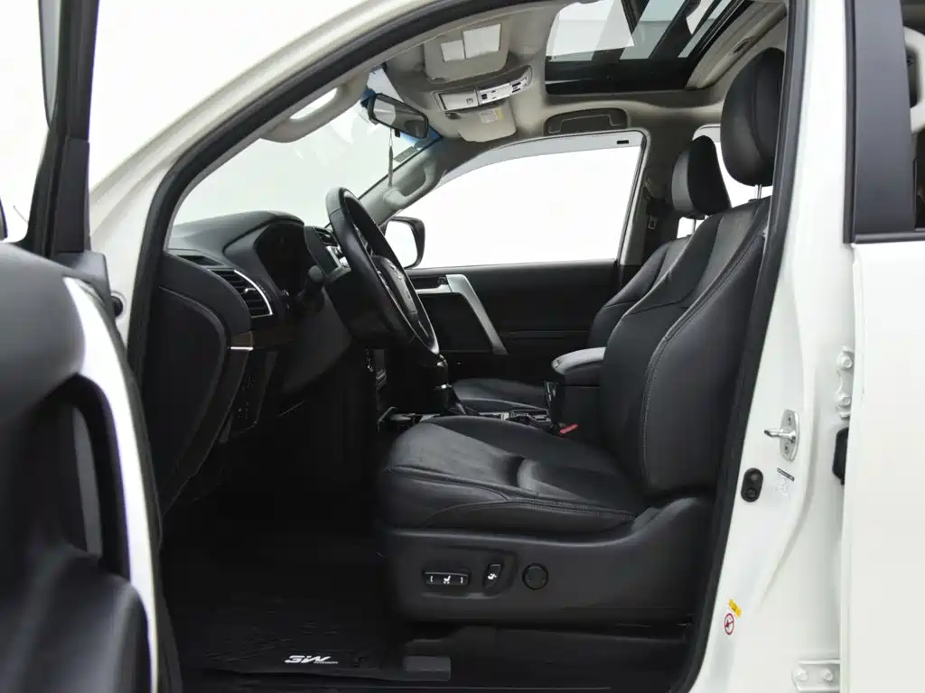 Prado 2018 3.5L Automatic TX-L NAVI