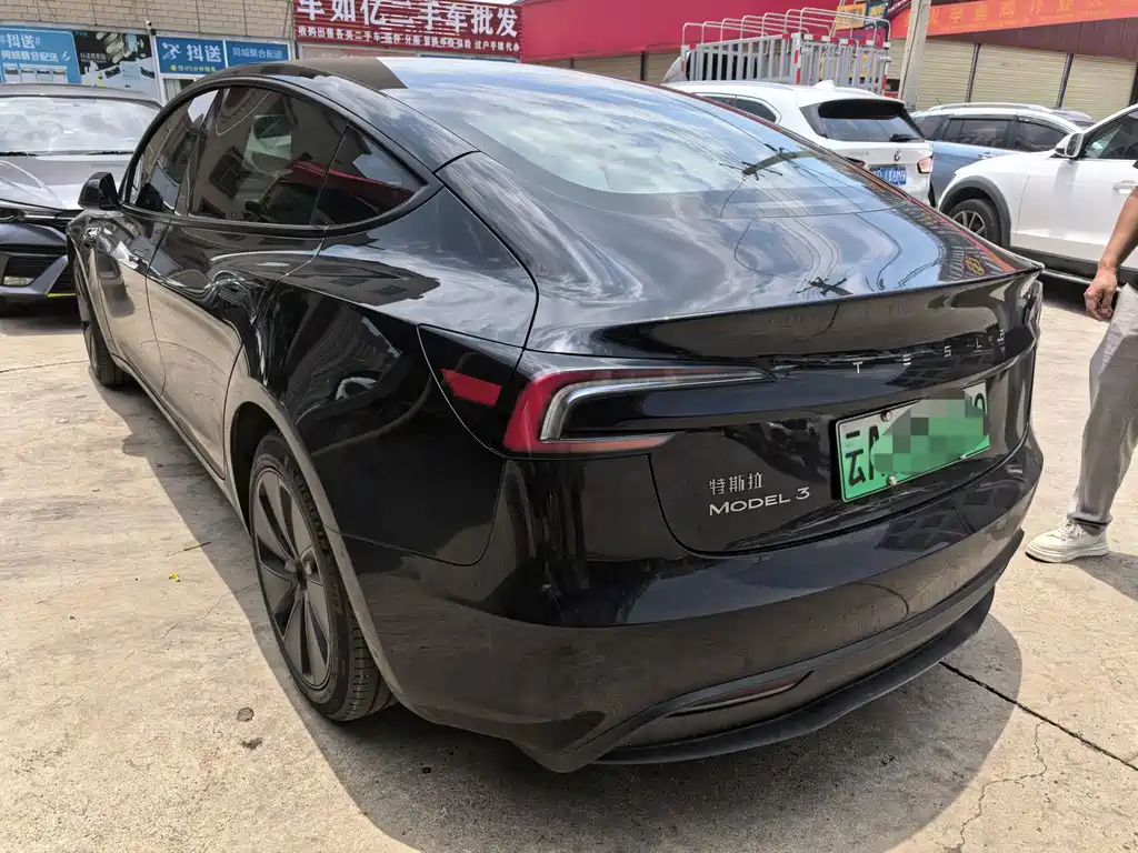 Model 3 Rear-Wheel Drive 2023
