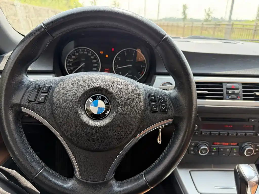 BMW 3 Series Import 2011 320i Convertible Coupe Edition