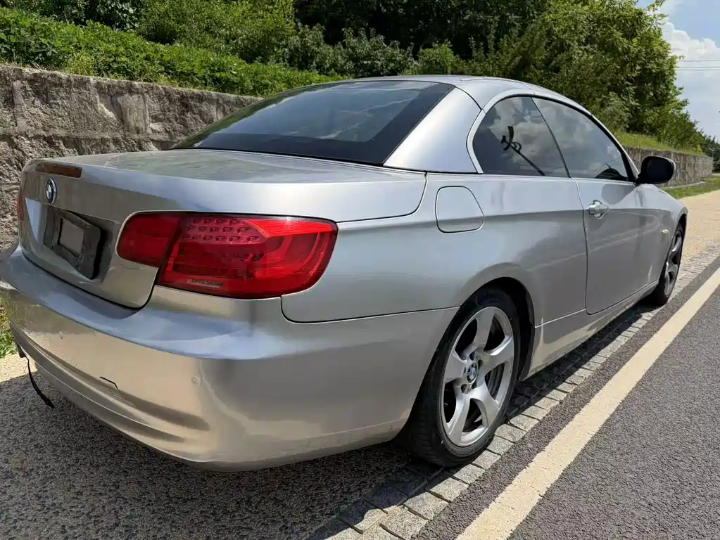 BMW 3 Series Import 2011 320i Convertible Coupe Edition