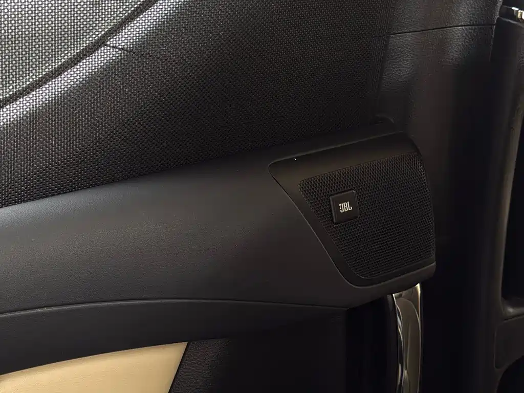 Alphard 2015 3.5L Luxury Edition