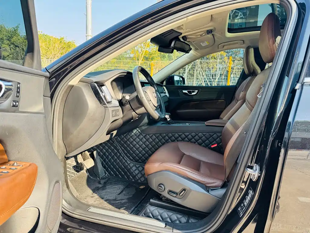 Volvo XC60 2019 T5 AWD Momentum Edition Euro VI