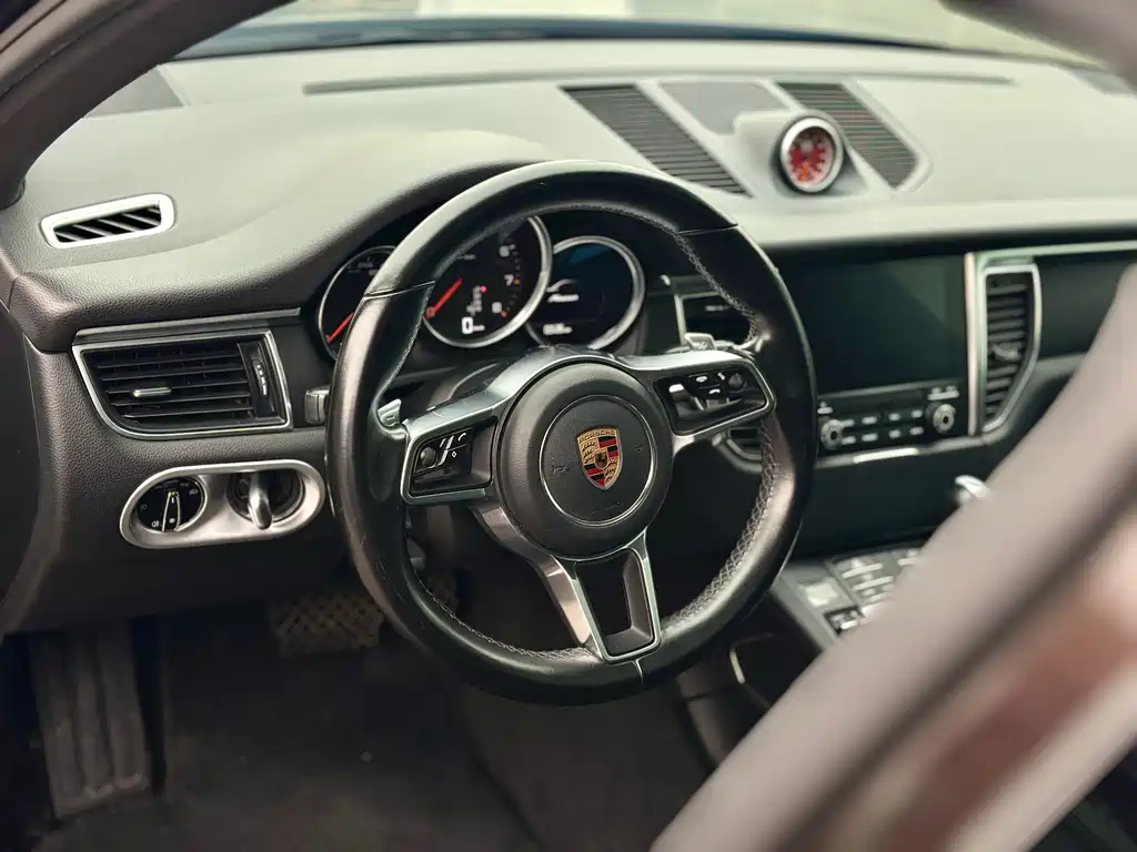 Macan 2018 2.0T