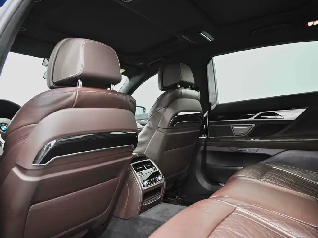 BMW 7 Series 2019 740Li Leading Edition M Sport Package