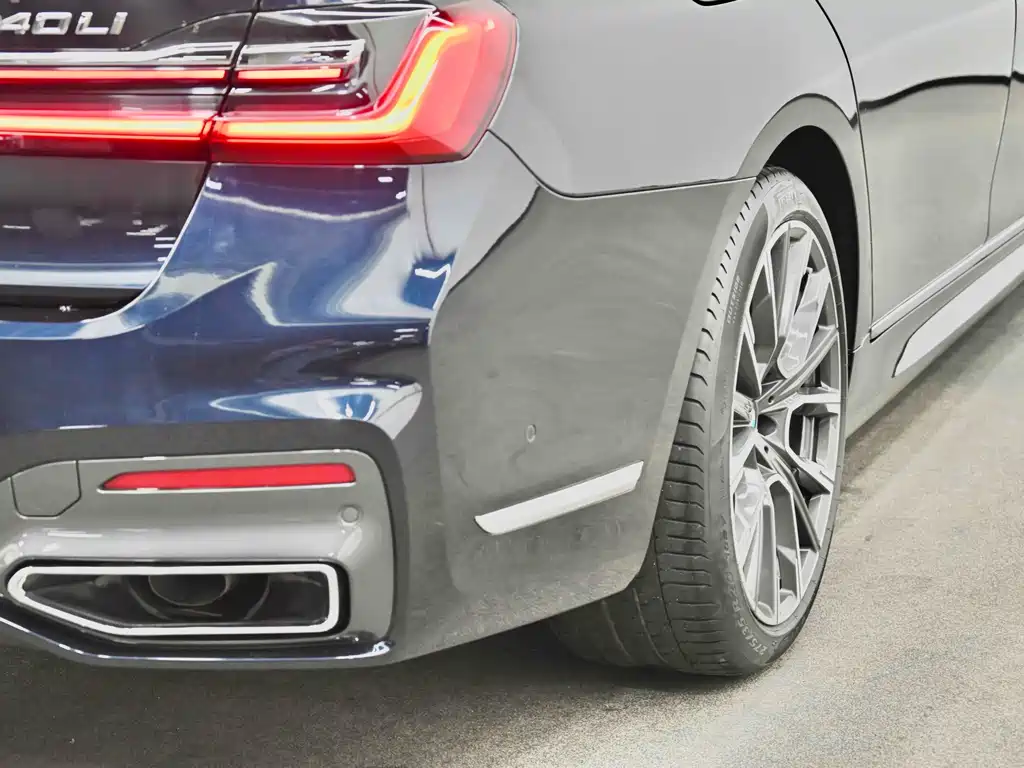 BMW 7 Series 2019 740Li Leading Edition M Sport Package