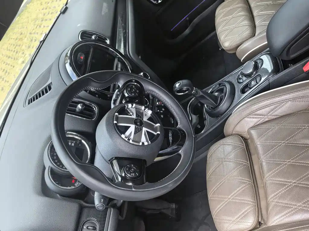 MINI Countryman 2019 1.5T Cooper Artist Weekend Edition