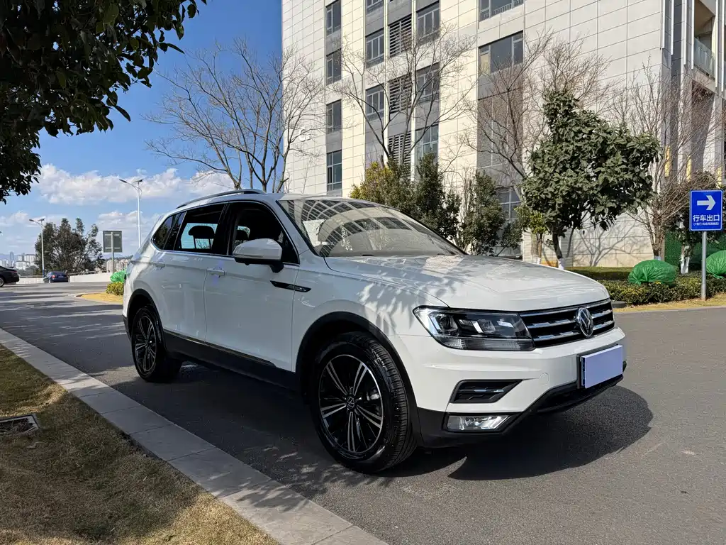 Tiguan L 2021 330 TSI Automatic Two-wheel Drive Smart Enjoy Edition