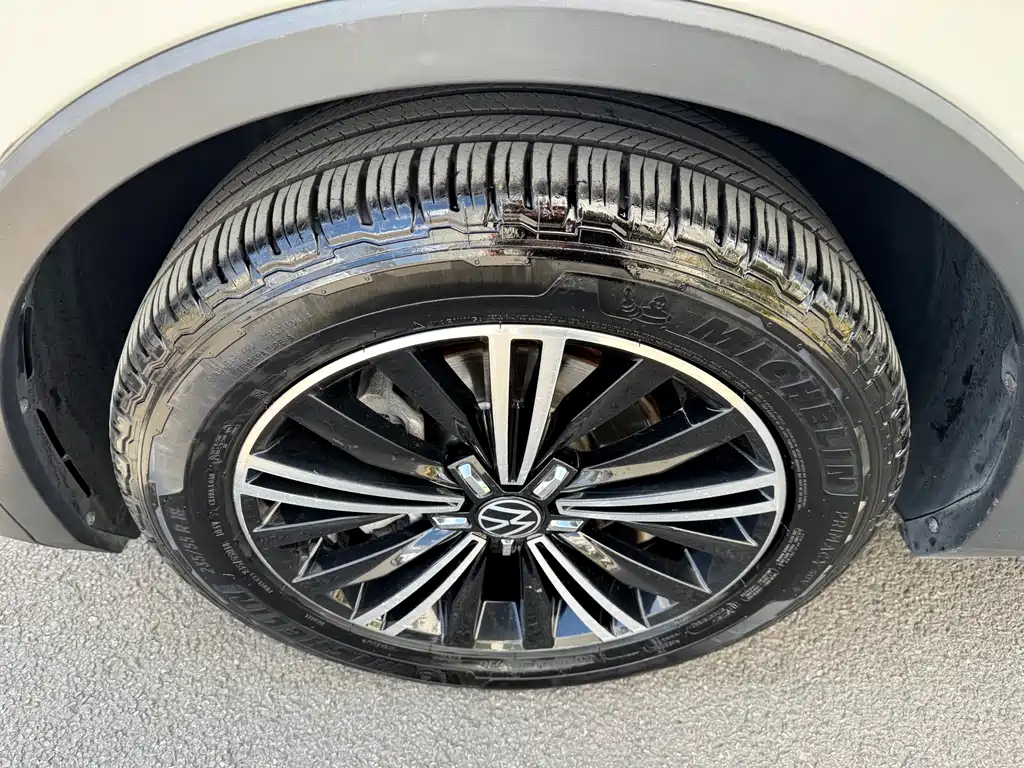 Tiguan L 2021 330 TSI Automatic Two-wheel Drive Smart Enjoy Edition