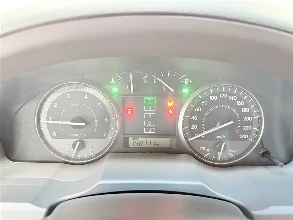 Land Cruiser 2012 4.0L Automatic GX-R