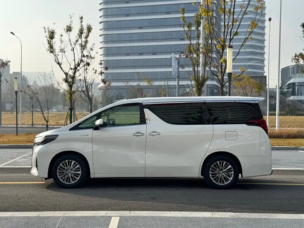 Alphard 2019 model Hybrid 2.5L Luxury Edition