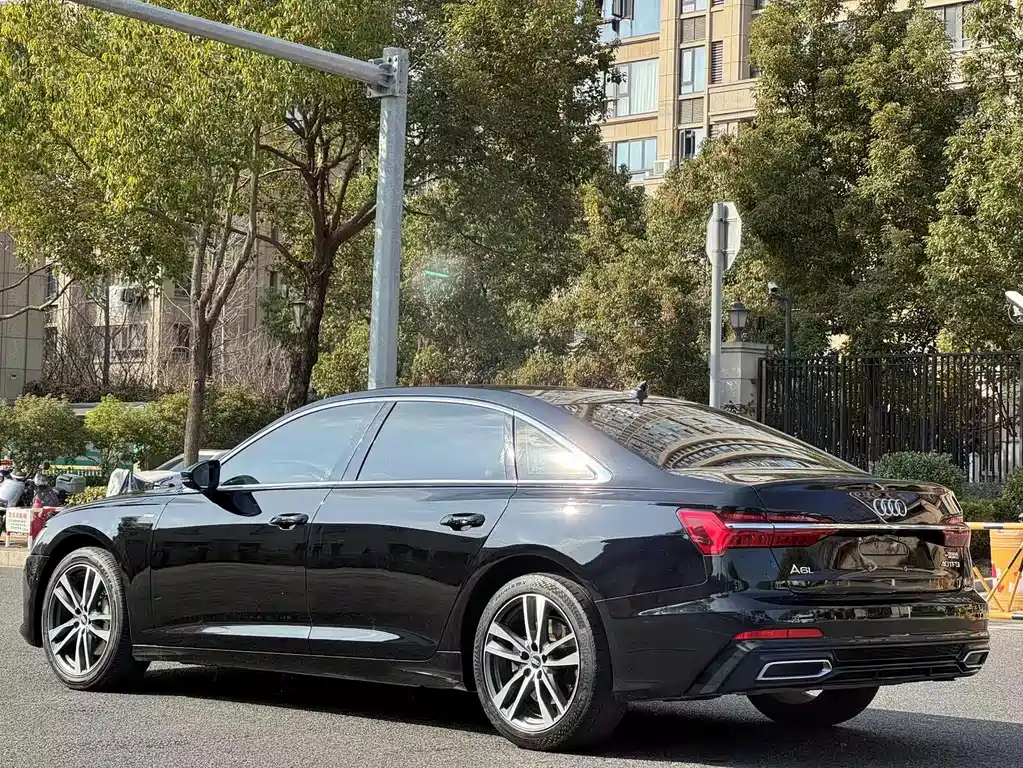 Audi A6L 2022 40 TFSI Luxury Dynamic Edition