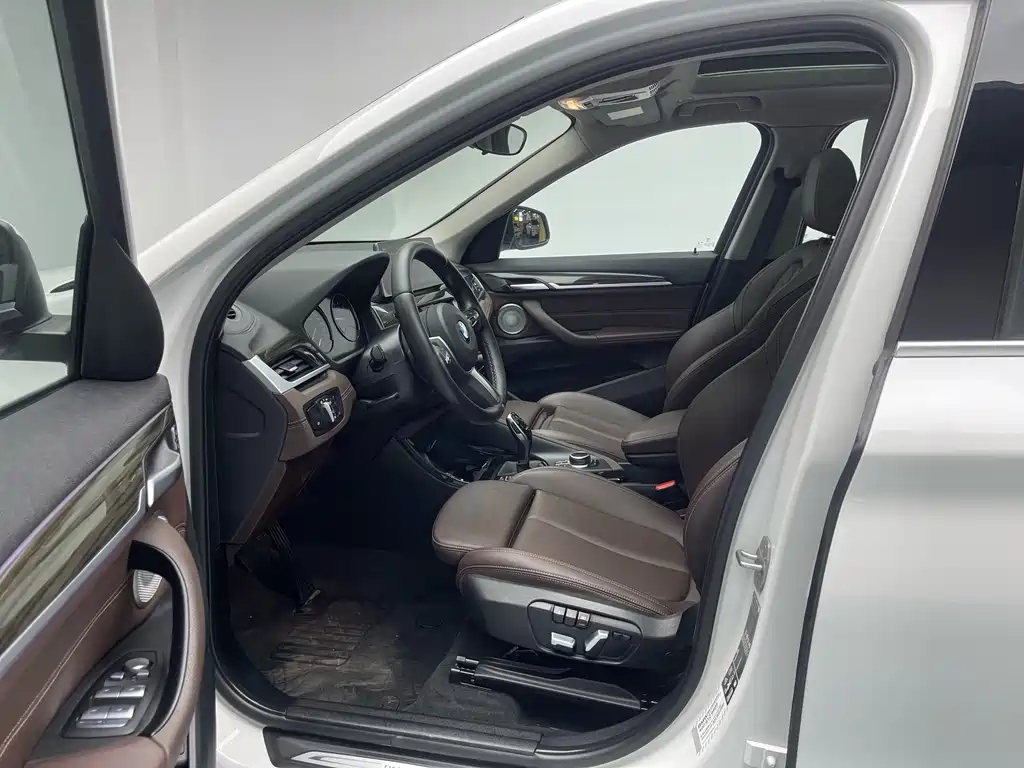 BMW X1 xDrive25Li Luxury Edition 2022