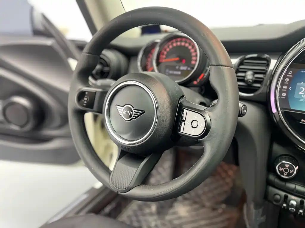 MINI 2022 1.5T ONE