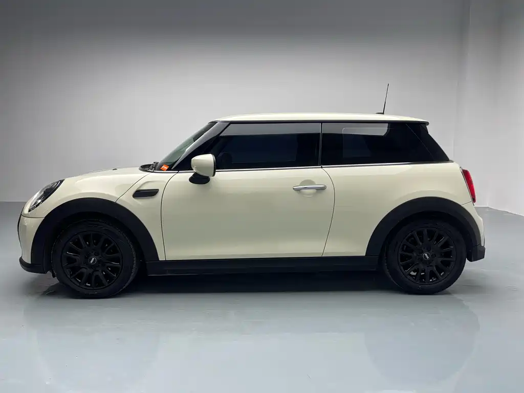 MINI 2022 1.5T ONE