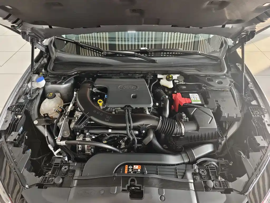 Mondeo 2025 2.0T EcoBoost Luxury Edition