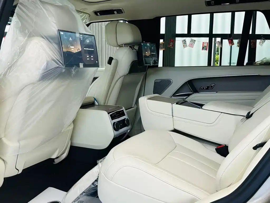 Range Rover 2026 3.0 L6 400PS AB Long Wheelbase Edition