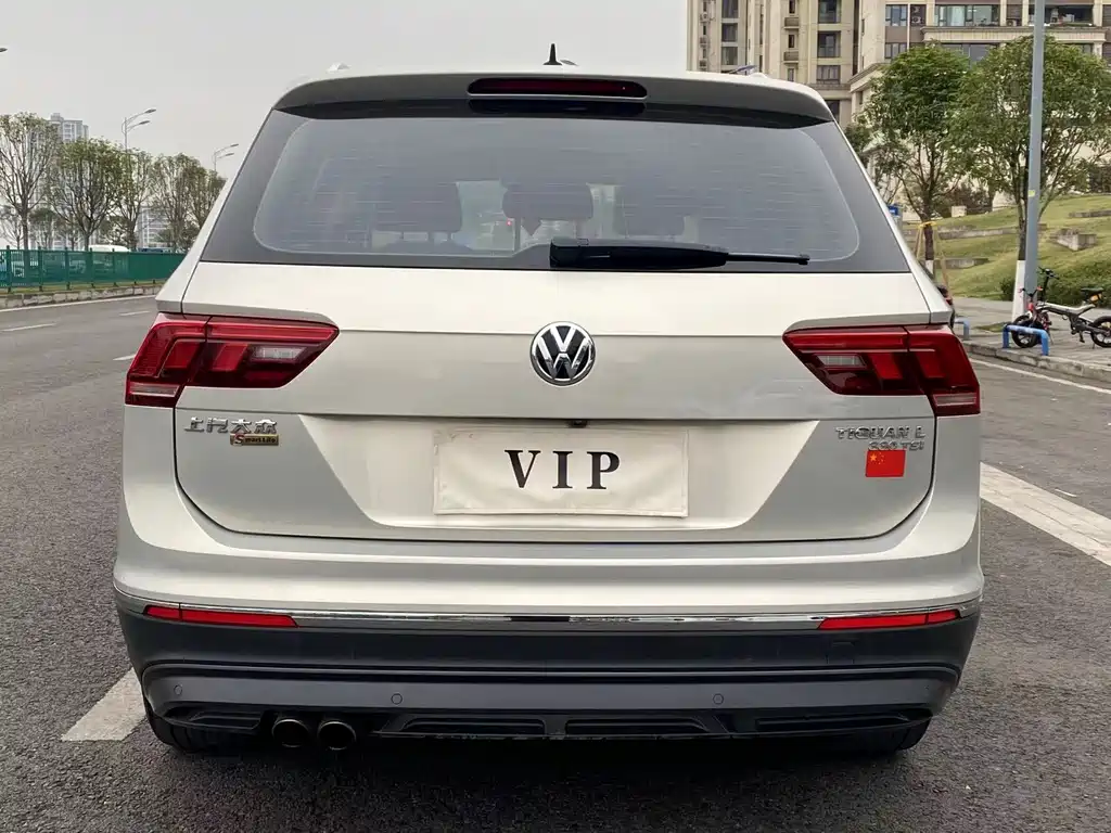 Tiguan L 2019 330 TSI Automatic Two-wheel Drive Panoramic Comfort Edition National VI