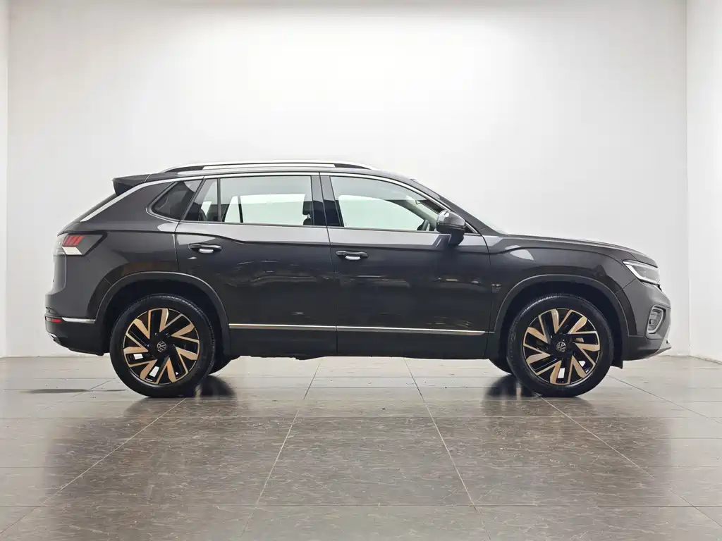 Tayron 2026 Edition 3000 Million Selection 300TSI