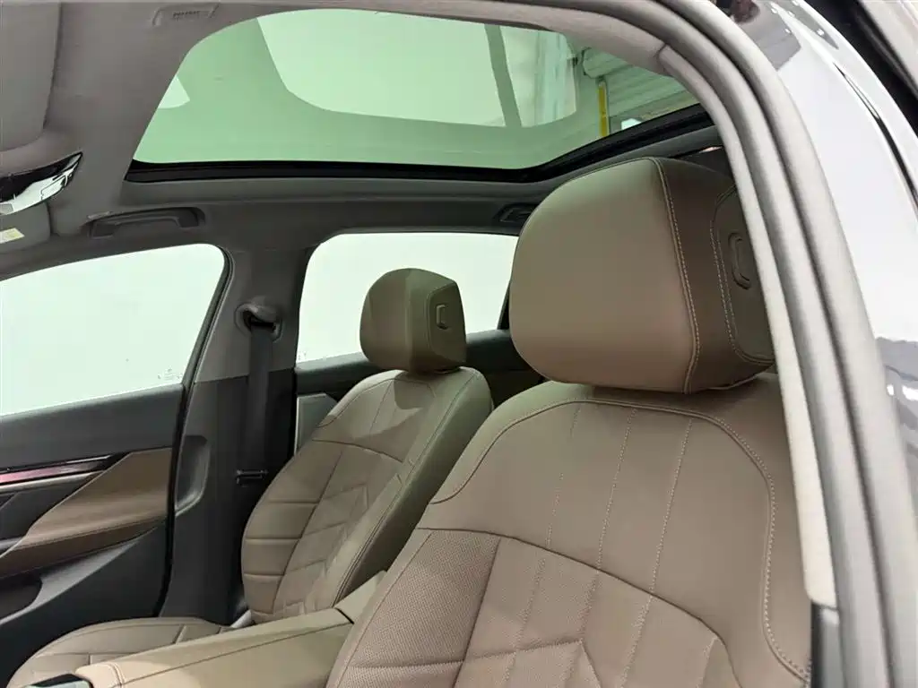 BMW 5 Series 2025 525Li M Sport Package