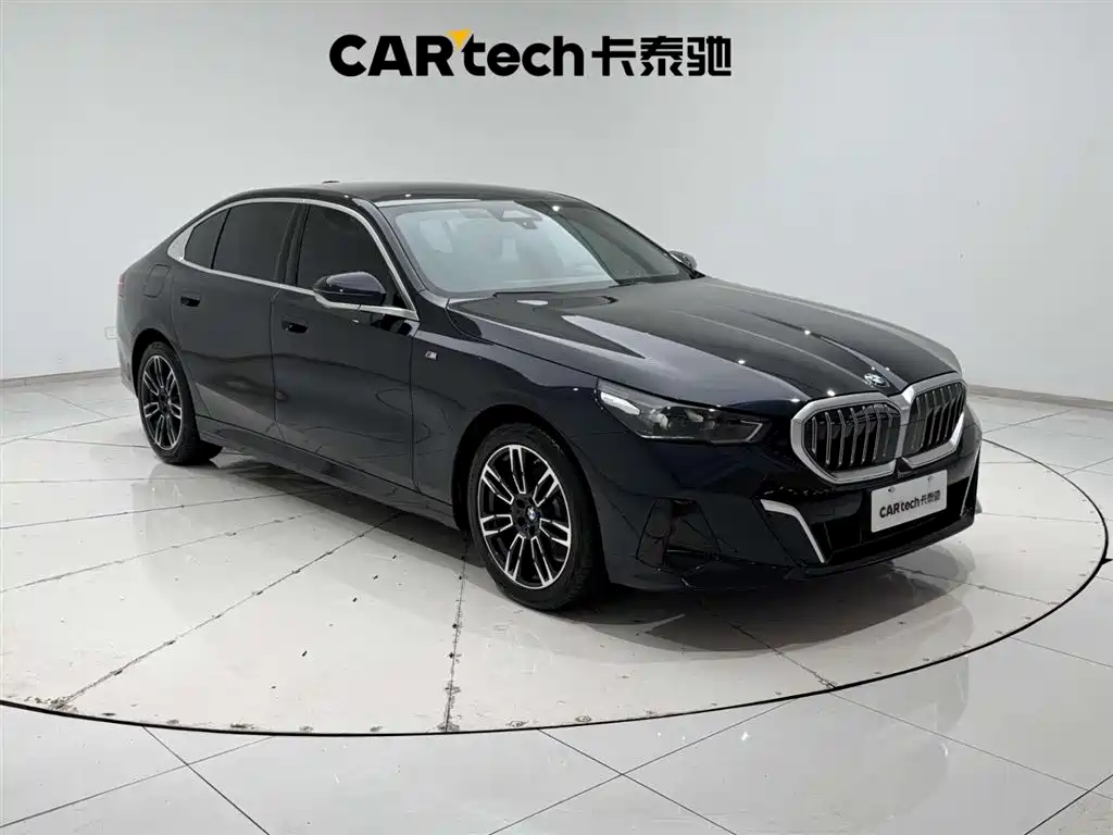 BMW 5 Series 2025 525Li M Sport Package