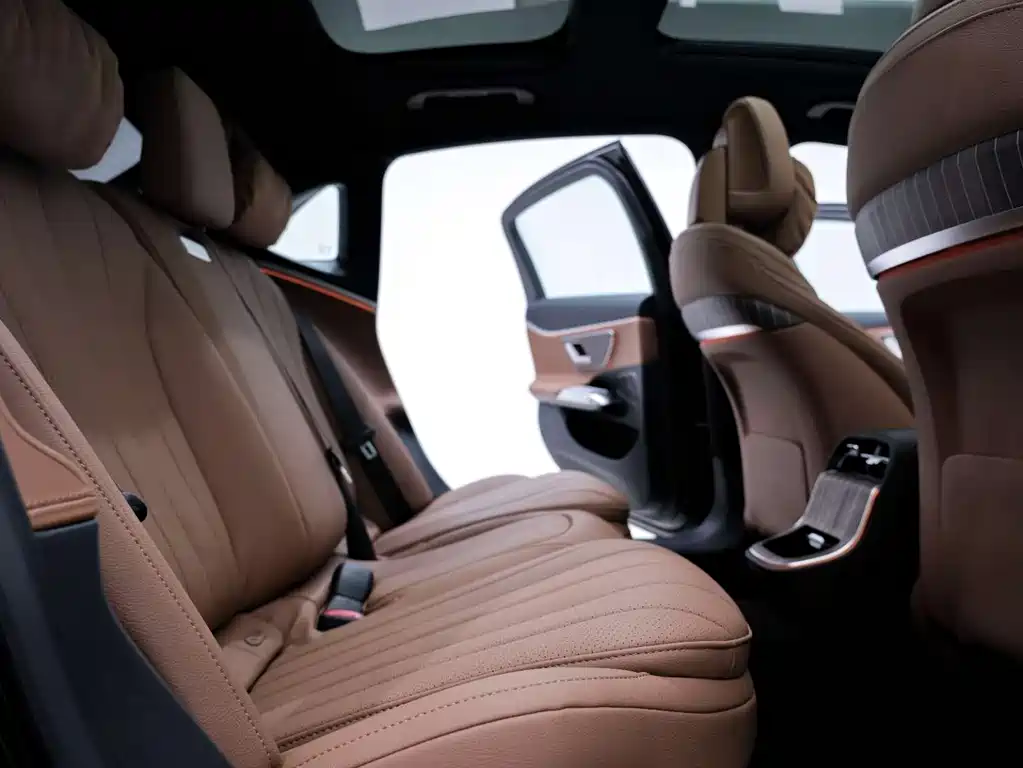 Mercedes-Benz E-Class 2025 Model E 300 L Fashion Edition
