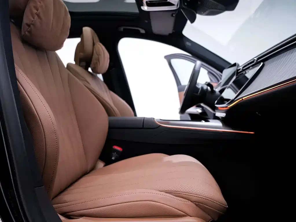 Mercedes-Benz E-Class 2025 Model E 300 L Fashion Edition