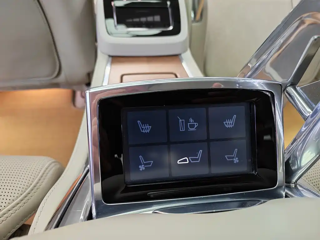 Volvo S90 Plug-in Hybrid 2019 T8 E-AWD Prestige Edition 3-seat National VI
