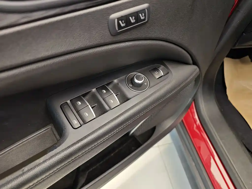 Stelvio 2017 2.0T 200HP Elite Edition