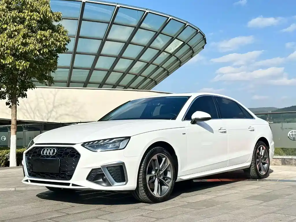Audi A4L 2024 40 TFSI Fashion Dynamic Edition