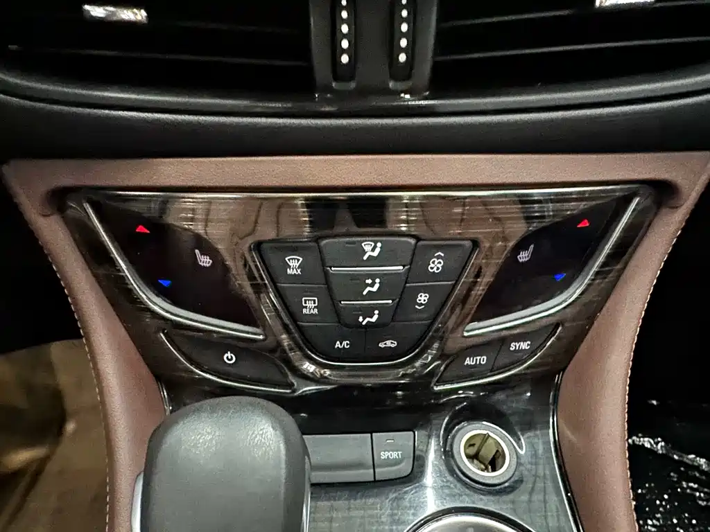 2019 Buick Envision Plus 28T AWD Elite Edition National VI