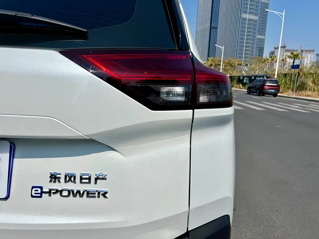 Qashqai 2023 e-POWER Hyper Hybrid Dual Motor 4WD Luxury Edition