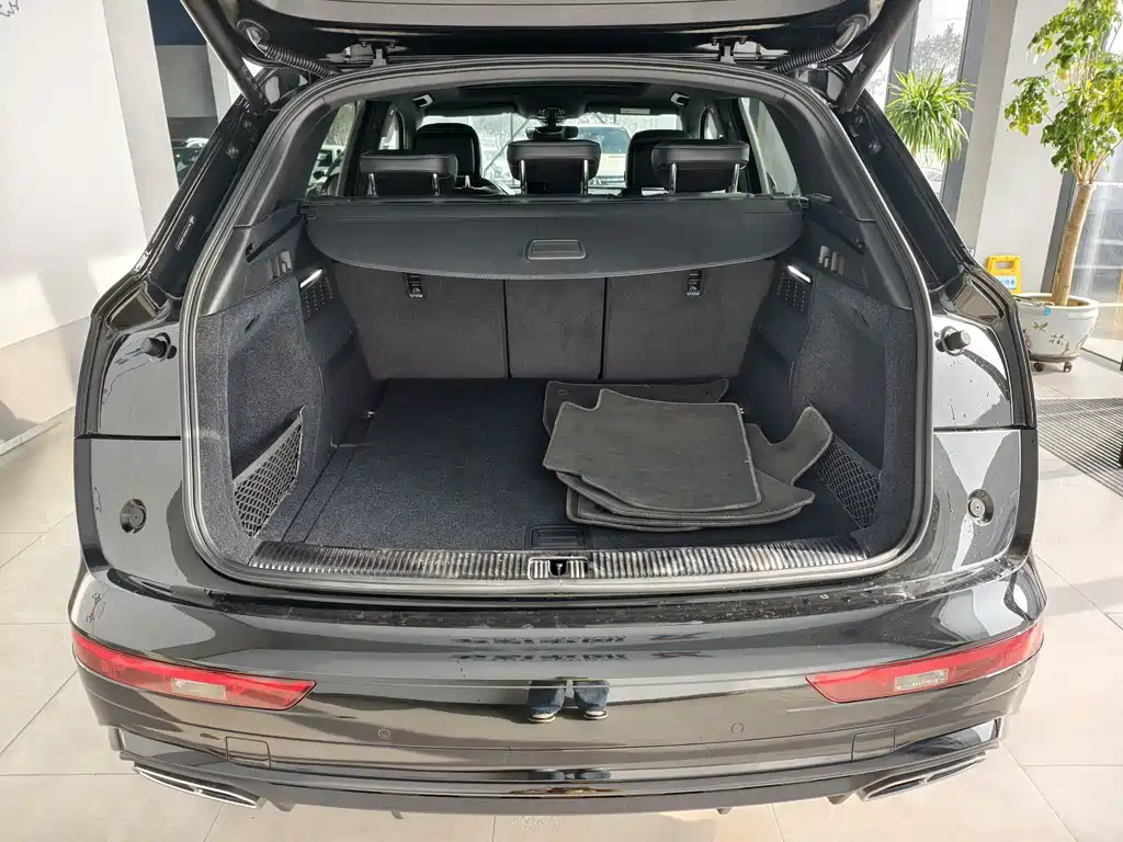 Audi Q5L 2024 model 40 TFSI Luxury Dynamic Edition