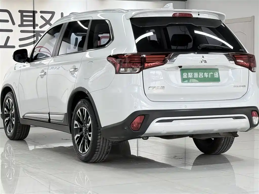 Outlander 2020 2.4L 4WD Premium 5-seat