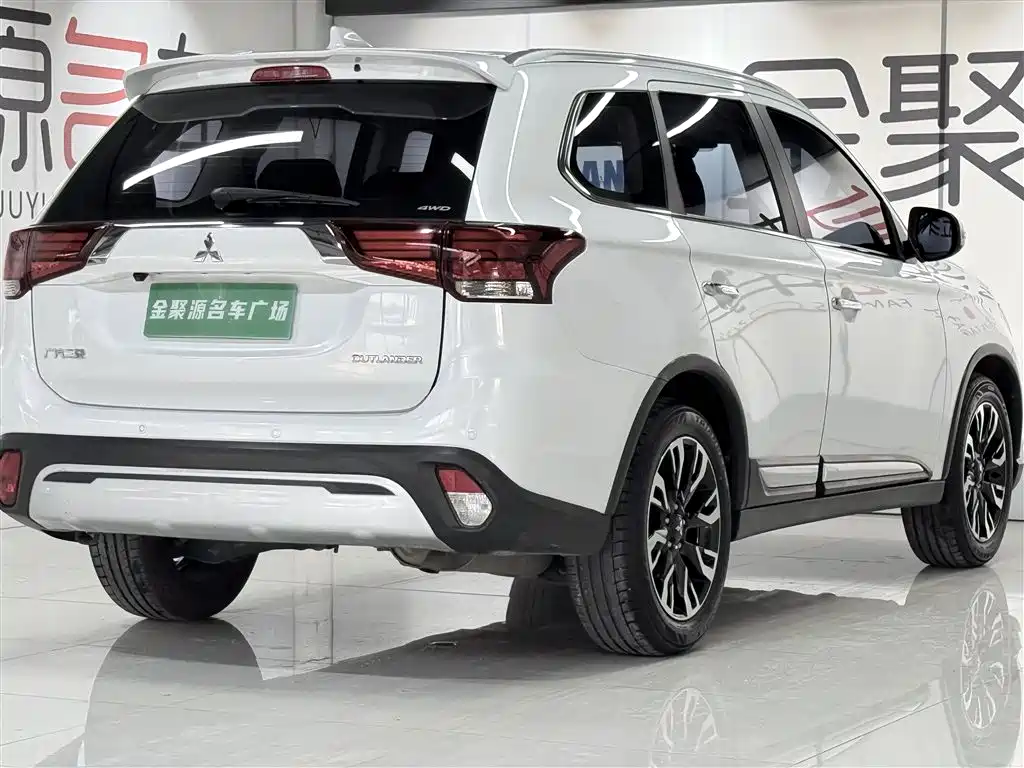 Outlander 2020 2.4L 4WD Premium 5-seat